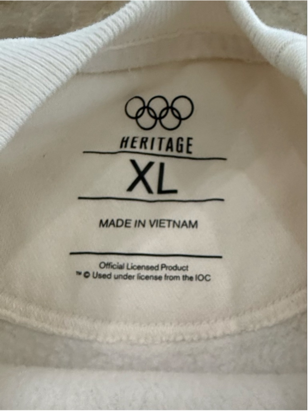 Men's HERITAGE White Athens 2004 Olympics Sweatshirt XL, super soft no damage - Picture 3 of 9